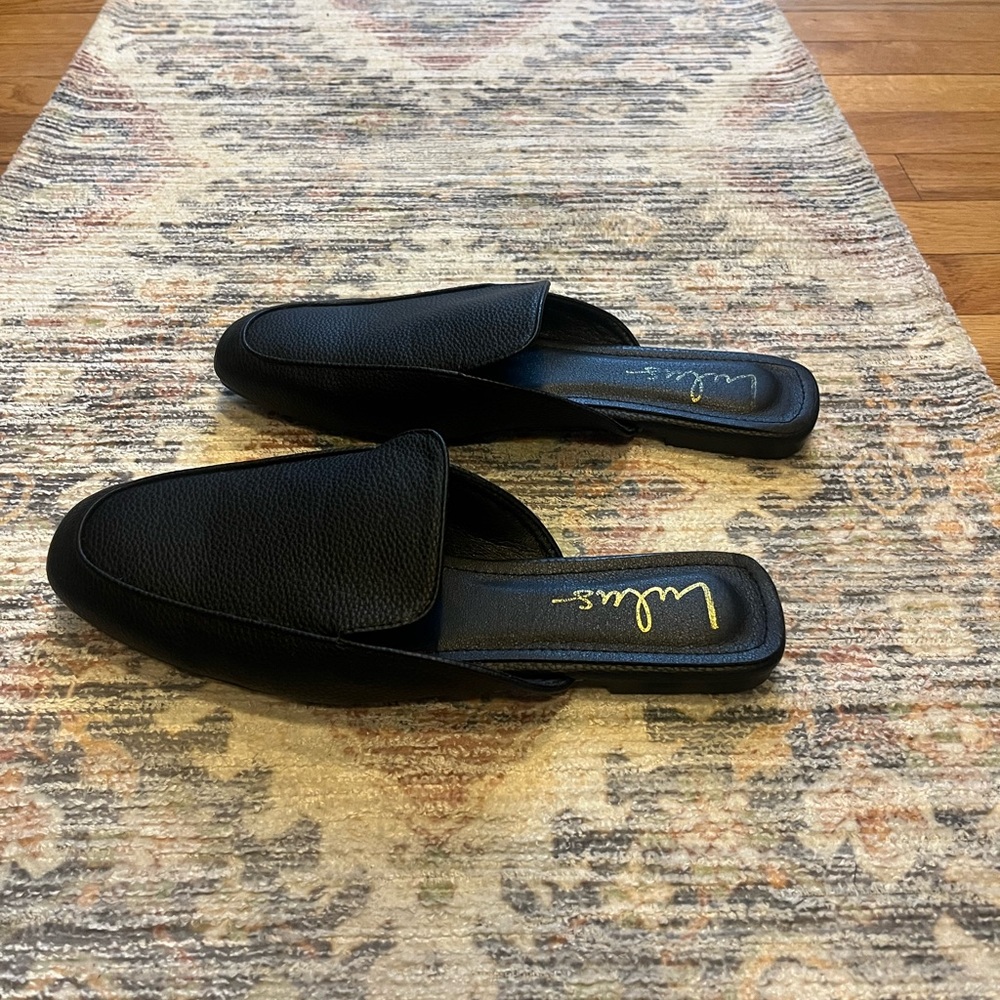 Lulu’s flat mules - Picture 3 of 3